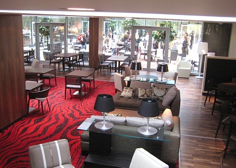 Courtyard Lounge 22066