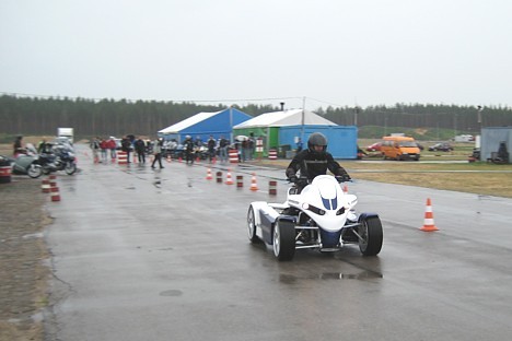 Daudzu uzmanību piesaistīja asfalta kvadrocikli - GG Quad un GG Quadster, kas ir būvēti uz BMW bāzes Daudzu uzmanību piesaistīja asfalta kvadrocikli - GG Quad un GG Quadster, kas ir būvēti uz BMW bāzes 23156