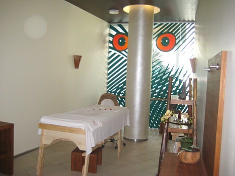Piedāvājumā ir kosmētiskās procedūras, masāžas, pīlingi un dažādas speciālās spa paketes gan vīriešiem, gan sievietēm Piedāvājumā ir kosmētiskās procedūras, masāžas, pīlingi un dažādas speciālās spa paketes gan vīriešiem, gan sievietēm 23290