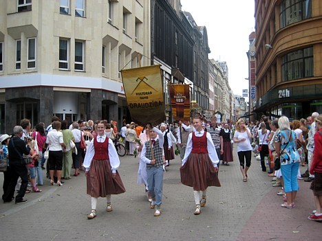 20080707-dziesmu sveetku gaajiens2 1607 24993