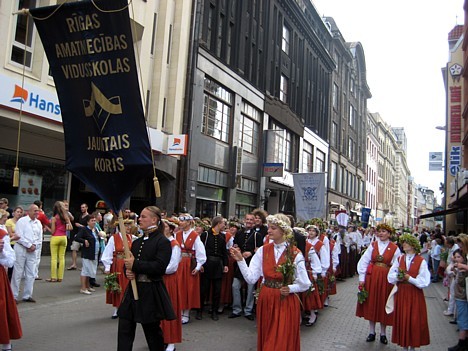Rīgas amatniecības vidusskolas jauktais koris 25061