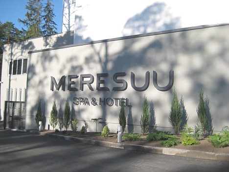2008.gada 1.augustā oficiāli tika atklāta četrzvaigžņu kategorijas viesnīca Spa & Hotel Meresuu, kas atrodas Igaunijas ziemeļrietumos – Narva-Jēsu kūr 2008.gada 1.augustā oficiāli tika atklāta četrzvaigžņu kategorijas viesnīca Spa & Hotel Meresuu, kas atrodas Igaunijas ziemeļrietumos – Narva-Jēsu kūr 26098