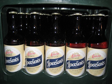 LODIŅA ĪPAŠAIS alus - tikpat īpašs kā tā lietotājs. Patiesie alus cienītāji pratīs novērtēt īpašo aromātu buķeti, kura piemīt šim alum LODIŅA ĪPAŠAIS alus - tikpat īpašs kā tā lietotājs. Patiesie alus cienītāji pratīs novērtēt īpašo aromātu buķeti, kura piemīt šim alum 26133