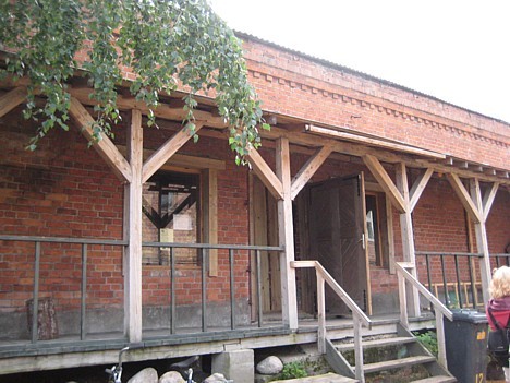 Latgales amatniecības centrs atrodas Ludzā Tālavijas ielā 27a. Sīkāka informācija: www. turisms.ludza.lv Latgales amatniecības centrs atrodas Ludzā Tālavijas ielā 27a. Sīkāka informācija: www. turisms.ludza.lv 26198