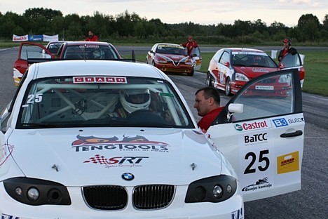 BMW 130 – tieši ar šādu sacīkšu automašīnu SRT komandu sajās sacīkstēs, Baltic Open klasē pārstāvēja Igor Grushelevskiy. Šim sportistam šīs bija otrās BMW 130 – tieši ar šādu sacīkšu automašīnu SRT komandu sajās sacīkstēs, Baltic Open klasē pārstāvēja Igor Grushelevskiy. Šim sportistam šīs bija otrās 26367
