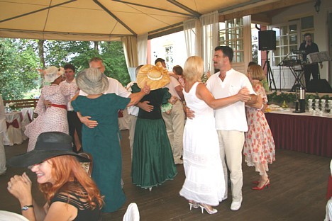 100 gadu jubilejas svinības tika līksmotas līdz rīta agrumam 26540