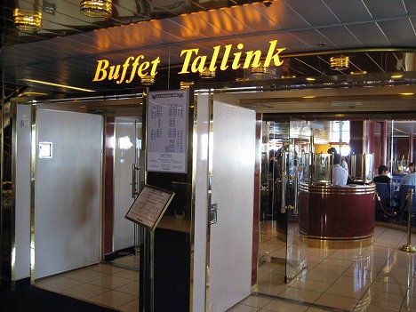 M/S Romantika piedāvā plašas atpūtas un izklaides vietas. Kafejnīcā Tallink ir iespējams ieturēt maltīti par salīdzinoši zemām cenām M/S Romantika piedāvā plašas atpūtas un izklaides vietas. Kafejnīcā Tallink ir iespējams ieturēt maltīti par salīdzinoši zemām cenām 26732