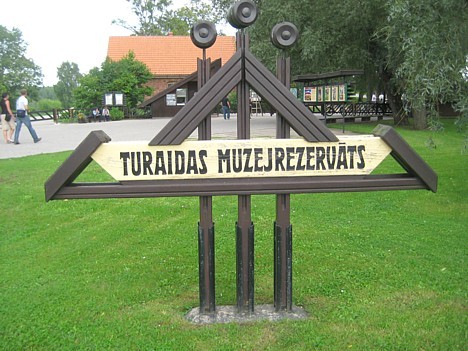 Turaidas muzejrezervāts aptver 41 ha plašu teritoriju un tajā atrodas 38 vēsturiskas ēkas un būves Turaidas muzejrezervāts aptver 41 ha plašu teritoriju un tajā atrodas 38 vēsturiskas ēkas un būves 26950