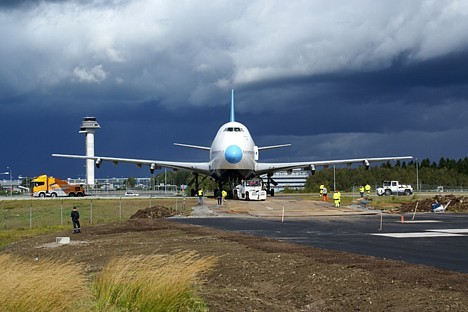 Zviedrijas galvaspilsētā Stokholmā 2008. gada decembrī tiks atvērta neparasta viesnīca Jumbohostel, jo visi numuri atradīsies Boeing 747 lidmašīnā, ku Zviedrijas galvaspilsētā Stokholmā 2008. gada decembrī tiks atvērta neparasta viesnīca Jumbohostel, jo visi numuri atradīsies Boeing 747 lidmašīnā, ku 27901