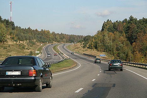 Pēc 20 km atgūstam iepriekšējos vidējos 4,7 litrus uz 100 km. Lietuvā ceļa norādes ir rakstītas ar lieliem burtiem un tas ir forši. Arī vecmamma bez b Pēc 20 km atgūstam iepriekšējos vidējos 4,7 litrus uz 100 km. Lietuvā ceļa norādes ir rakstītas ar lieliem burtiem un tas ir forši. Arī vecmamma bez b 28061