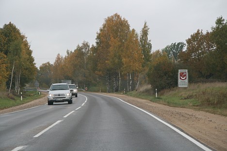 Visa ceļojuma laikā, kad tas bija likumīgi iespējams, centāmies ieturēt 90 km/h lielu ātrumu, tāpēc vidējais ātrums, ieskaitot pilsētas braucienus, mu Visa ceļojuma laikā, kad tas bija likumīgi iespējams, centāmies ieturēt 90 km/h lielu ātrumu, tāpēc vidējais ātrums, ieskaitot pilsētas braucienus, mu 28085