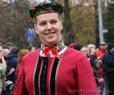 Skaistās un staltās latvju tautumeitas ... 28405