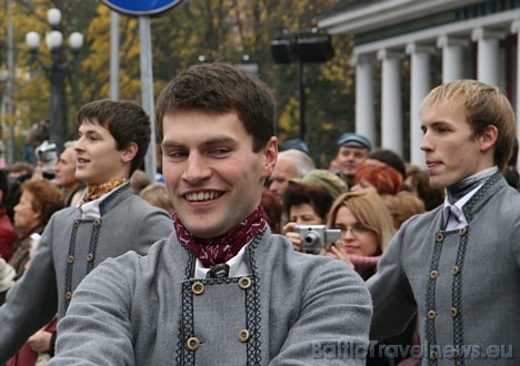 un tautudēli 28406