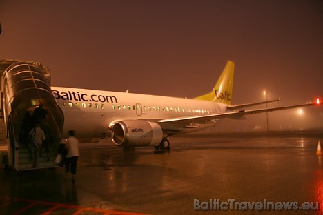 Jau rīta agrumā airBaltic lidmašīna tūroperatora Tez tour uzdevumā no Rīgas dodas uz Ēģiptes Šarm el Šeihu Jau rīta agrumā airBaltic lidmašīna tūroperatora Tez tour uzdevumā no Rīgas dodas uz Ēģiptes Šarm el Šeihu 29920
