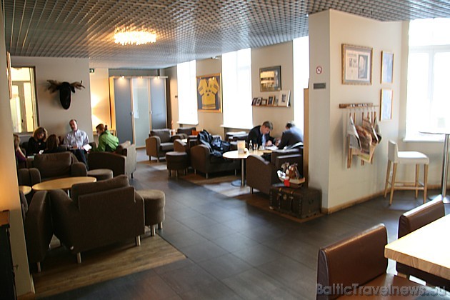 Viesnīcas restorāns ir plašs un gaišs 30749