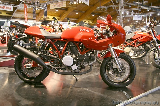 Itālijas motociklu leģenda Ducati piedalās izstādē ar Monster 1100 un ekskluzīvo Ducati Streetfighter, bet internetā www.ducati.lv Itālijas motociklu leģenda Ducati piedalās izstādē ar Monster 1100 un ekskluzīvo Ducati Streetfighter, bet internetā www.ducati.lv 31745