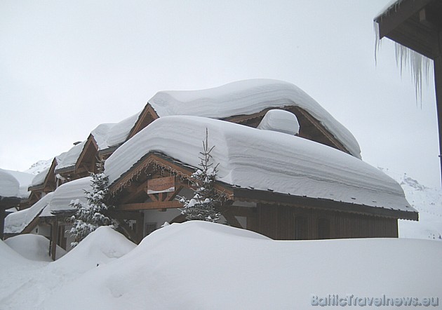 Sniegs La Plagne turoties ļoti ilgi...uz ledāja slēpot varot līdz pat maija beigām. Sīkāka informācija: www.-plagne.com Sniegs La Plagne turoties ļoti ilgi...uz ledāja slēpot varot līdz pat maija beigām. Sīkāka informācija: www.-plagne.com 32102