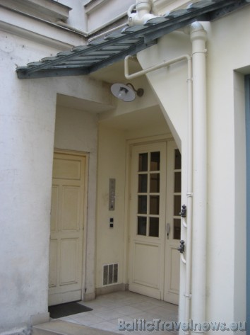 Viens no tādiem objektiem ir Florences Lopez galerija, kas atrodas viena no Parīzes vacajiem rajoniem - Germain des Pres Viens no tādiem objektiem ir Florences Lopez galerija, kas atrodas viena no Parīzes vacajiem rajoniem - Germain des Pres 32393