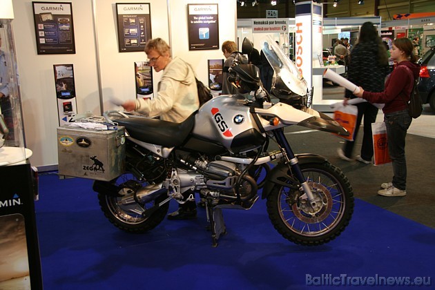 BMW motocikls ar navigāciju 33036