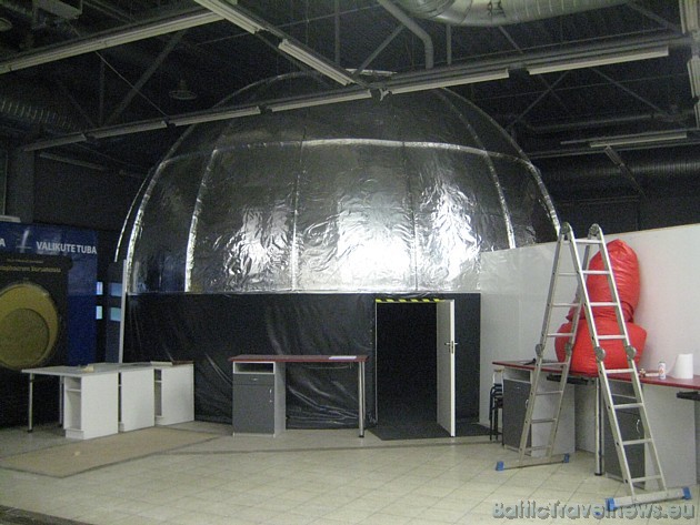Tapšanas stadijā atrodas arī observatorija 34433
