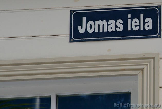 Kā katru gadu jūlijā, arī šogad Jomas iela Jūrmalā no jūrmalnieku un pilsētas viesupastaigu vietas pārvērtās par skanošu, dejojošu un smejošu svētku i Kā katru gadu jūlijā, arī šogad Jomas iela Jūrmalā no jūrmalnieku un pilsētas viesupastaigu vietas pārvērtās par skanošu, dejojošu un smejošu svētku i 34966