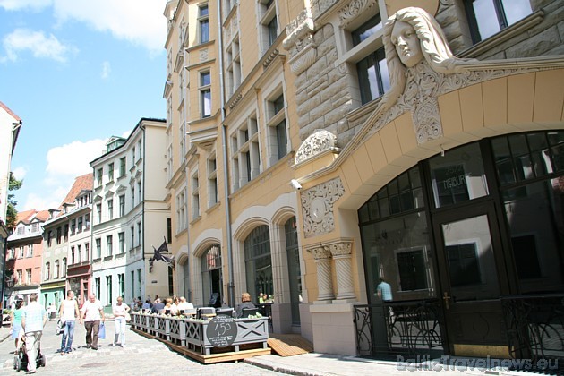 Jaunais viesnīcas restorāns Neiburgs atrodas Vecrīgā uz Jaunielas, kur kādreiz (padomju laikos) bija populārais alus restorāns Pie Kristapa Jaunais viesnīcas restorāns Neiburgs atrodas Vecrīgā uz Jaunielas, kur kādreiz (padomju laikos) bija populārais alus restorāns Pie Kristapa 35378