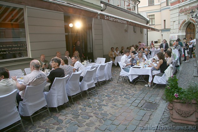 23.07.2009 notika Vecrīgas kaimiņu apspriede – informatīvi izklaidējošs pasākums ar nosaukumu „GARDAIS VECRĪGAS KOKTEILIS” 23.07.2009 notika Vecrīgas kaimiņu apspriede – informatīvi izklaidējošs pasākums ar nosaukumu „GARDAIS VECRĪGAS KOKTEILIS” 35521
