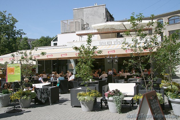 Latviešu modernās ēdienkartes restorāns Kaļķu vārti pulcēja 30.07.2009 medijus uz Rīgas gardēža ceļveža prezentāciju Latviešu modernās ēdienkartes restorāns Kaļķu vārti pulcēja 30.07.2009 medijus uz Rīgas gardēža ceļveža prezentāciju 35742