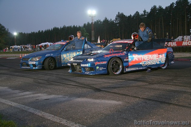 Sacensību komandas „Team Falken”, ‘’X-treme drift team” un tādi starptautiski atzīti Pro klases braucēji - Marko Hyvönen (Nissan 180SX), Kimmo Viherko Sacensību komandas „Team Falken”, ‘’X-treme drift team” un tādi starptautiski atzīti Pro klases braucēji - Marko Hyvönen (Nissan 180SX), Kimmo Viherko 35983