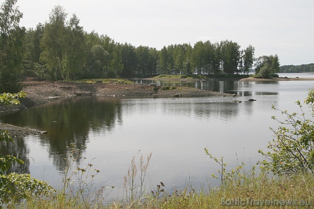 Daugava ir atkāpusies no Kokneses salas krastiem. Likteņdārzs top kā kultūrvēsturiska piemiņas vieta, kas iemūžinās Latvijas tautas piemiņu, kas kļuvu Daugava ir atkāpusies no Kokneses salas krastiem. Likteņdārzs top kā kultūrvēsturiska piemiņas vieta, kas iemūžinās Latvijas tautas piemiņu, kas kļuvu 36329
