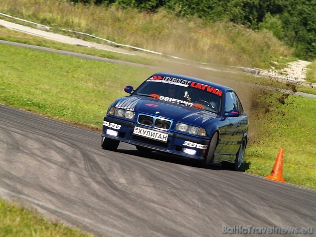 Latvijas Drifta čempionāta 6.posms rezultāti: 1. Ivo Cīrulis 2. Gvido Elksnis 3. Raivo Mužiks 4. Ēriks Ulass Latvijas Drifta čempionāta 6.posms rezultāti: 1. Ivo Cīrulis 2. Gvido Elksnis 3. Raivo Mužiks 4. Ēriks Ulass 36389