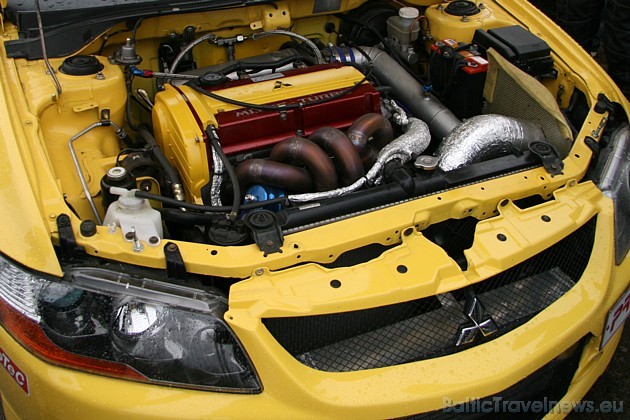 Motora jauda ir 740 zirgspēki 36442