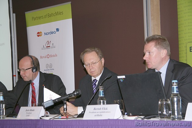 Heikki Vanhanens (Reval Hotels prezidents Latvijā), Juris Binde (LMT prezidents) un Bertolts Fliks (airBaltic prezidents) Heikki Vanhanens (Reval Hotels prezidents Latvijā), Juris Binde (LMT prezidents) un Bertolts Fliks (airBaltic prezidents) 37558