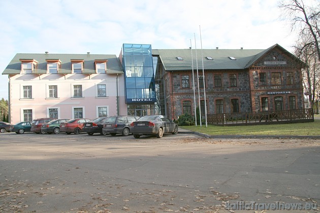 Viesnīca Sigulda tiek pozicionēta kā konferenču un semināru naktsmītni, taču daudzi tūristi te paliek pa nakti, lai satiktu viesnīcas spoku Viesnīca Sigulda tiek pozicionēta kā konferenču un semināru naktsmītni, taču daudzi tūristi te paliek pa nakti, lai satiktu viesnīcas spoku 38058