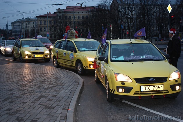 Mazos pasažierus taksometros gaida pārsteigums – īpašos monitoros rāda latviešu multfilmas, bet sīkāka informācija - www.babytaxi.lv Mazos pasažierus taksometros gaida pārsteigums – īpašos monitoros rāda latviešu multfilmas, bet sīkāka informācija - www.babytaxi.lv 38526