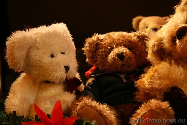 Visiem Teddy lāču mīļotājiem būs īsti svētki, jo izstādē varēs ne tikai aplūkot Latvijā populāru cilvēku Teddy lāču kolekcijas, bet piedalīties meis Visiem Teddy lāču mīļotājiem būs īsti svētki, jo izstādē varēs ne tikai aplūkot Latvijā populāru cilvēku Teddy lāču kolekcijas, bet piedalīties meis 38599