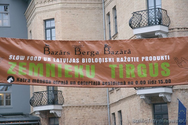 Pirms simts gadiem ēku ansamblis Berga bazārs bija vadošs saimnieciskās un kultūras dzīves centrs Latvijā, taču arī tagad Latvijas zemnieki piegādā rī Pirms simts gadiem ēku ansamblis Berga bazārs bija vadošs saimnieciskās un kultūras dzīves centrs Latvijā, taču arī tagad Latvijas zemnieki piegādā rī 38806