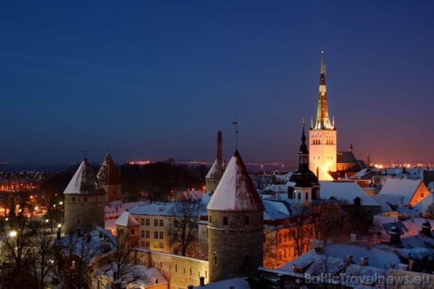 Tallinas vecpilsēta ziemas vakarā 38879