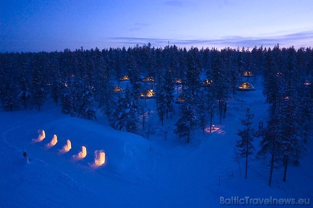 Vairāk informācijas par iglu viesnīcu Hotel Kakslauttanen var atrast interneta vietnē www.kakslauttanen.fi Vairāk informācijas par iglu viesnīcu Hotel Kakslauttanen var atrast interneta vietnē www.kakslauttanen.fi 39466