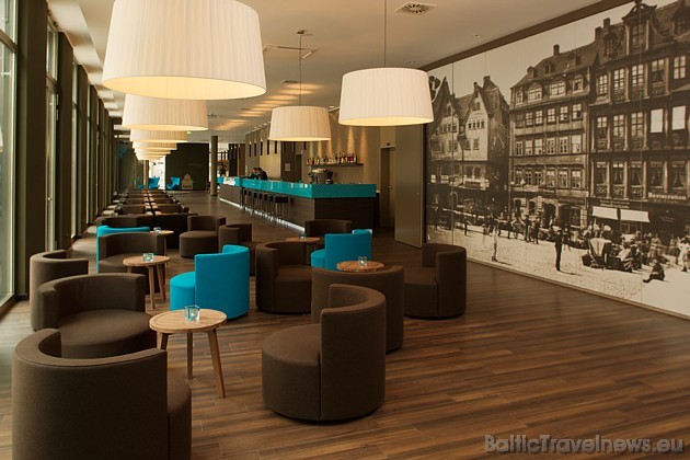 Viena nakts Motel One viesnīcā vidēji maksā ap 50 eiro - viesnīca garantē, ka istabas maksā no 49 līdz 69 eiro atkarībā no viesnīcas Viena nakts Motel One viesnīcā vidēji maksā ap 50 eiro - viesnīca garantē, ka istabas maksā no 49 līdz 69 eiro atkarībā no viesnīcas 39470
