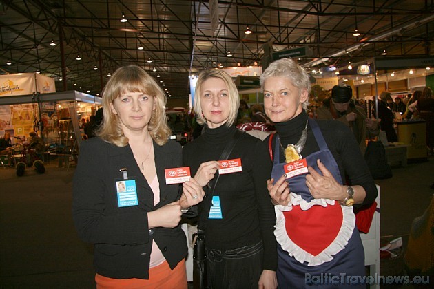 Izstādes Balttour 2010 dalībnieki saņem BalticTravelnews.com atlaižu karti Travel Card 2010
www.travelcard.lv Izstādes Balttour 2010 dalībnieki saņem BalticTravelnews.com atlaižu karti Travel Card 2010
www.travelcard.lv 39597