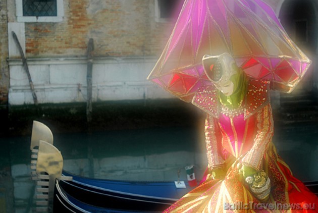 Vairāk informācijas par Venēcijas karnevālu var atrast tā oficiālajā interneta vietnē www.carnevale.venezia.it Vairāk informācijas par Venēcijas karnevālu var atrast tā oficiālajā interneta vietnē www.carnevale.venezia.it 39808