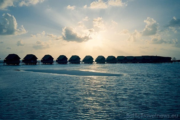 Vairāk informācijas par ceļošanās iespējām Maldivu salās var atrast interneta vietnē www.visitmaldives.com Vairāk informācijas par ceļošanās iespējām Maldivu salās var atrast interneta vietnē www.visitmaldives.com 40986