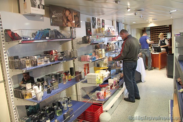 Duty free veikals, kur var iegādāties Scandlines suvenīrus, saldumus, smaržas, alkoholu un higiēnas preces Duty free veikals, kur var iegādāties Scandlines suvenīrus, saldumus, smaržas, alkoholu un higiēnas preces 41470