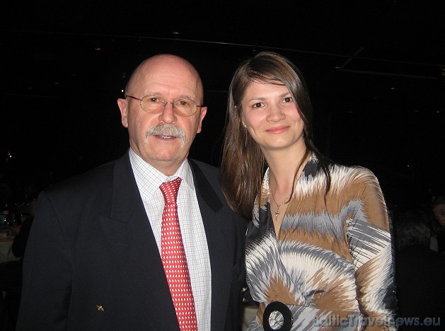 Pasākuma viesu vidū Pascal Lepetre (ATOUT France biroja direktors Maskavā) un Karina Sabirova (BalticTravelnews.com mārketinga vadītāja) Pasākuma viesu vidū Pascal Lepetre (ATOUT France biroja direktors Maskavā) un Karina Sabirova (BalticTravelnews.com mārketinga vadītāja) 41826