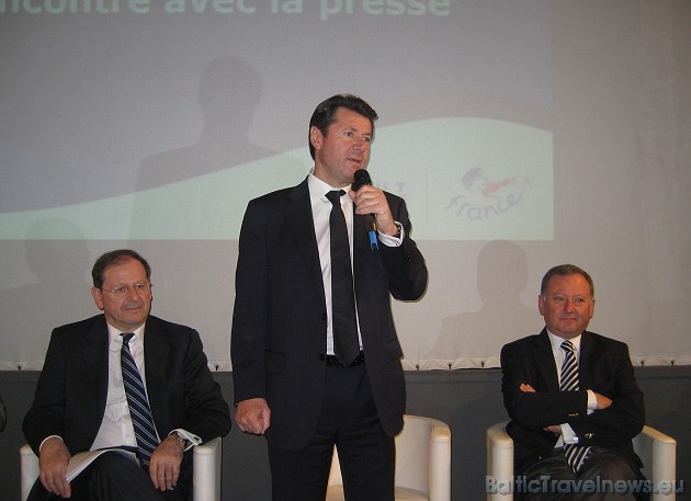 Hervé Novelli (Valsts sekretārs tūrisma jautājumos), Christian Estrosi (Nīcas mērs) un Rudy Salles (Nīcas mēra vietnieks tūrisma un ārlietu jautājumos Hervé Novelli (Valsts sekretārs tūrisma jautājumos), Christian Estrosi (Nīcas mērs) un Rudy Salles (Nīcas mēra vietnieks tūrisma un ārlietu jautājumos 41850