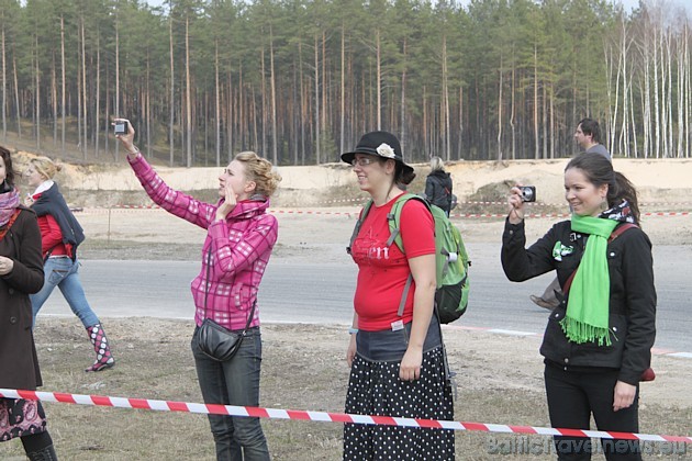 Fotobrīžu šajās sacensībās netrūka 42148