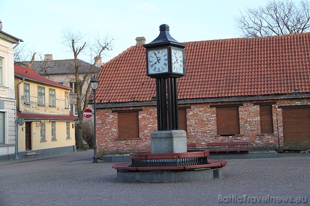 Ventspils sirds – vecpilsētas senās celtnes, laukumi un strūklakas glabā liecību par pilsētas 720 nodzīvotajiem gadiem, bet nebeidz pārsteigt ar drosm Ventspils sirds – vecpilsētas senās celtnes, laukumi un strūklakas glabā liecību par pilsētas 720 nodzīvotajiem gadiem, bet nebeidz pārsteigt ar drosm 42275