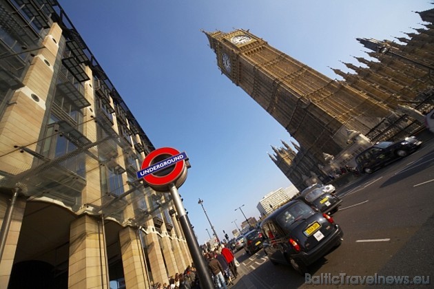 Londonas metro sistēma ir pati vecākā - tā sāka darboties jau 1863. gadā, tomēr ieguvusi otro vietu pasaulē
Foto: visitlondonimages/ britainonview/ P Londonas metro sistēma ir pati vecākā - tā sāka darboties jau 1863. gadā, tomēr ieguvusi otro vietu pasaulē
Foto: visitlondonimages/ britainonview/ P 42315