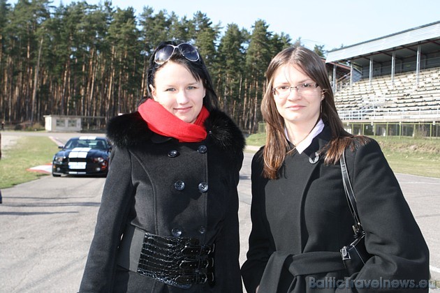 Sintija Stiebre (Battery Drag Meeting 2010) un BalticTravelnews.com mārketinga vadītāja Karina Sabirova Sintija Stiebre (Battery Drag Meeting 2010) un BalticTravelnews.com mārketinga vadītāja Karina Sabirova 42538